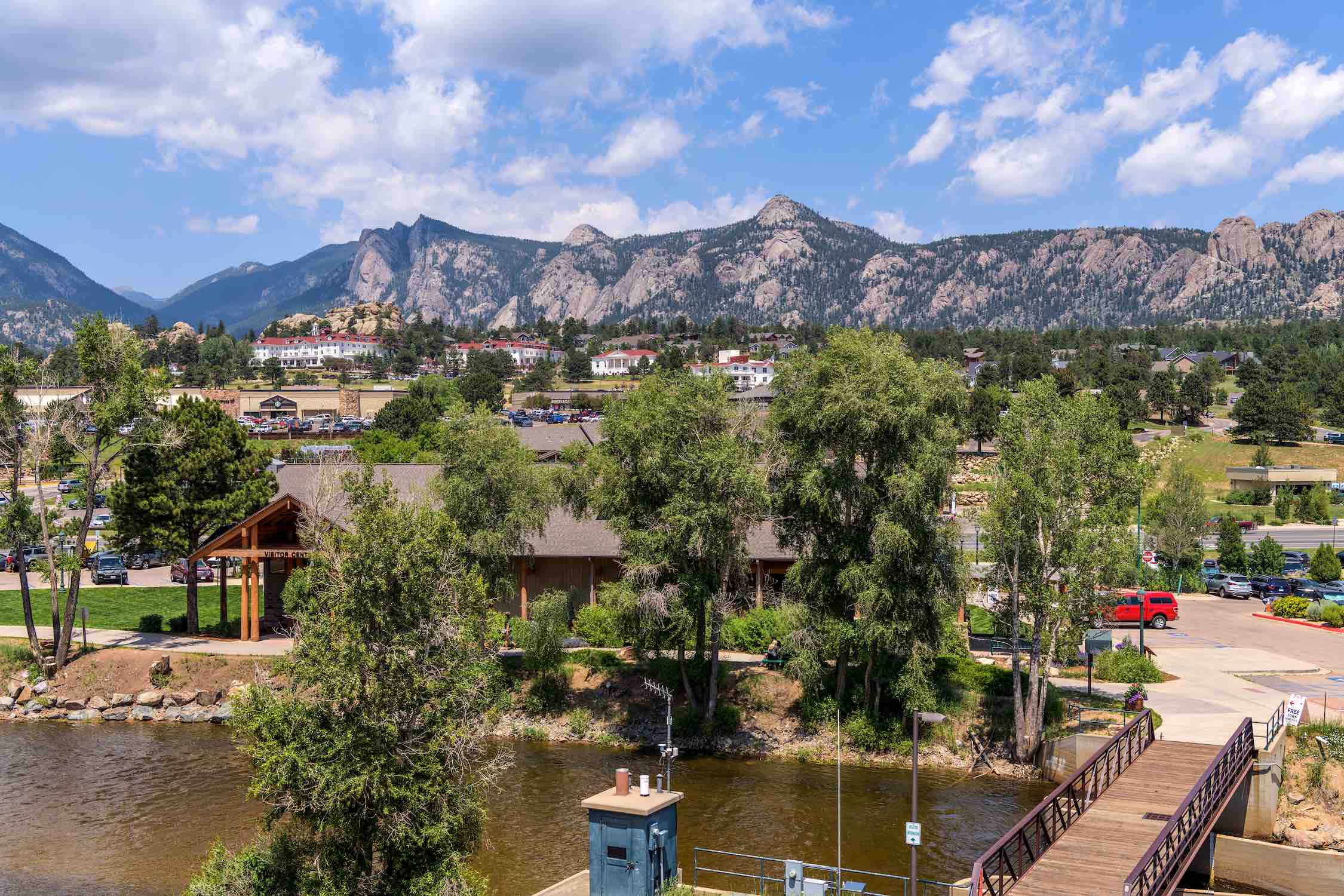 Large mountain lodge in Estes Park with group gathering space and Rocky Mountain backdrop